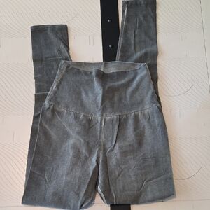 High-Waisted Gray Leggings